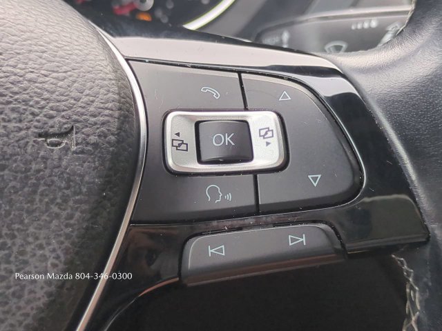 Used 2018 Volkswagen Tiguan SEL w/ R-Line Package FWD image 29