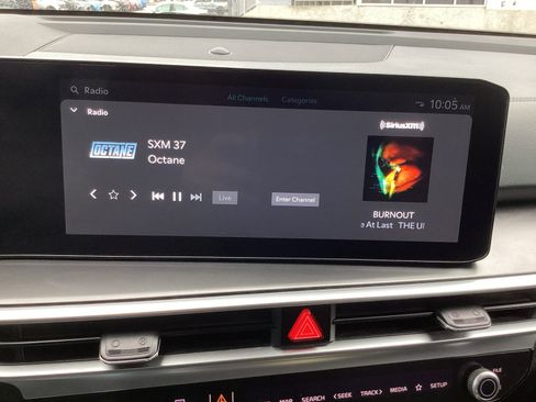 Used 2024 Kia Sorento S image 22