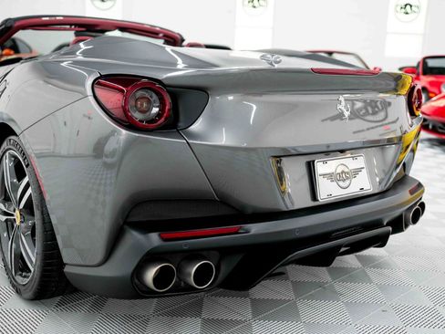 Used 2020 Ferrari Portofino RWD image 45