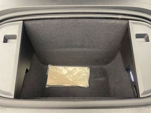 Used 2021 Porsche Taycan 4S image 20