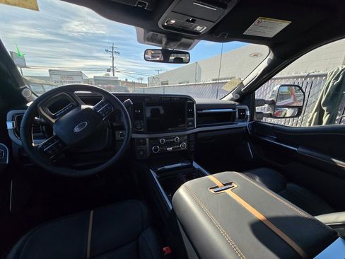 Used 2024 Ford F250 Platinum image 15