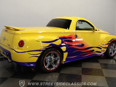Used 2005 Chevrolet SSR w/ Preferred Equipment Group image 11