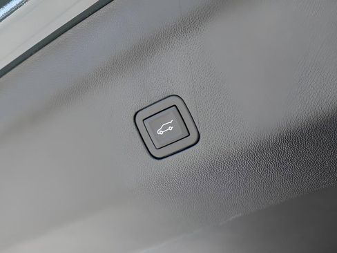 New 2026 GMC Yukon XL AT4 w/ AT4 Premium Plus Package image 30