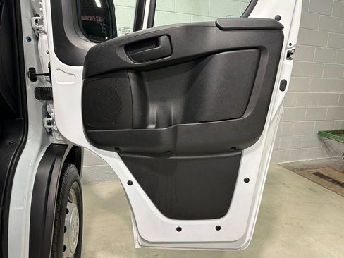 Used 2023 RAM ProMaster 2500 image 11