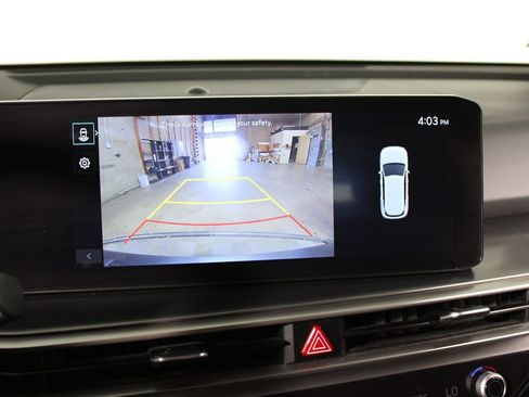 Used 2024 Kia Sorento S image 23