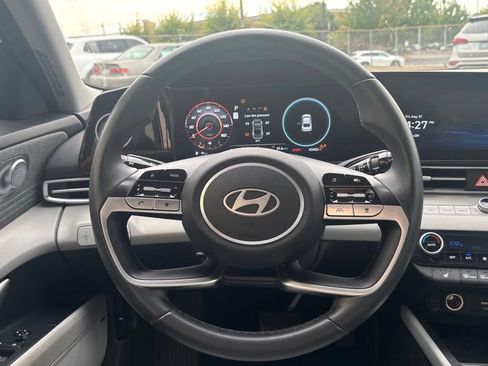 Certified 2024 Hyundai Elantra Limited FWD image 26