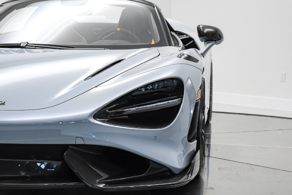 Used 2022 McLaren 765LT RWD image 31