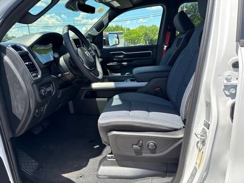New 2026 RAM 1500 4x4 Crew Cab image 21