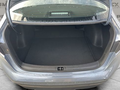 Used 2025 Toyota Corolla LE image 24