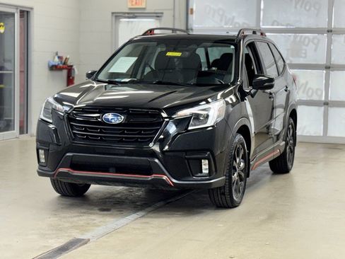 Used 2023 Subaru Forester Sport image 3