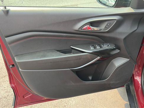 Used 2025 Chevrolet Trax RS w/ Driver Confidence Package FWD image 9