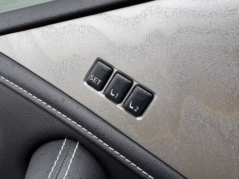 Used 2019 INFINITI QX80 Limited w/ All-Season Package AWD/4WD image 26