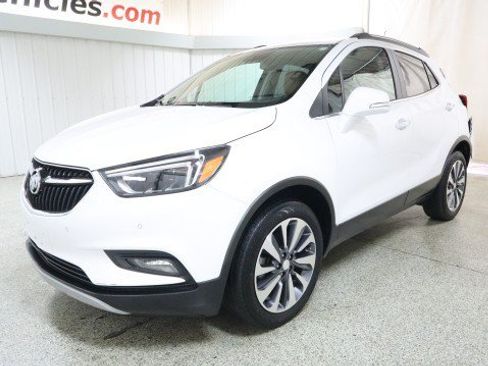 Used 2019 Buick Encore Essence w/ Safety Package II AWD/4WD image 2