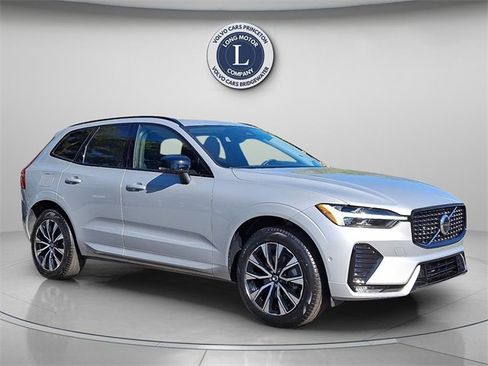 Certified 2025 Volvo XC60 B5 Plus image 1