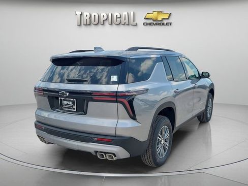 New 2026 Chevrolet Traverse LT FWD image 3