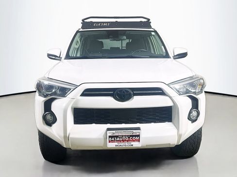 Used 2020 Toyota 4Runner SR5 AWD/4WD image 2