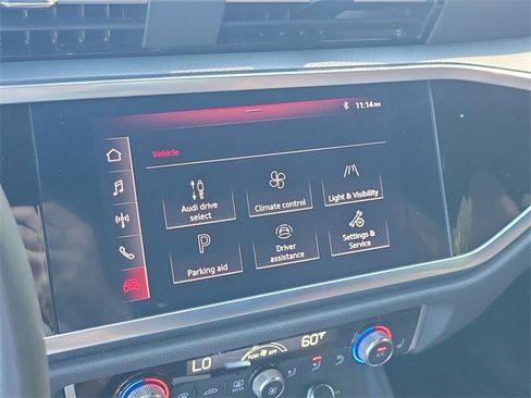 Used 2020 Audi Q3 2.0T Premium image 24