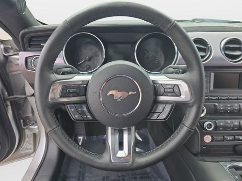 Used 2015 Ford Mustang Coupe RWD image 12
