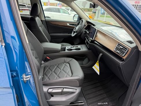 New 2026 Volkswagen Atlas SE FWD image 20