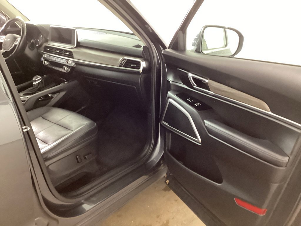 Used 2022 Kia Telluride EX w/ EX Premium Package AWD/4WD image 17