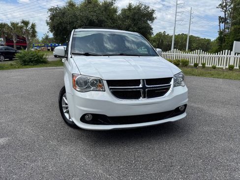 Used 2019 Dodge Grand Caravan SXT w/ Mopar Premium Addition Group FWD image 35