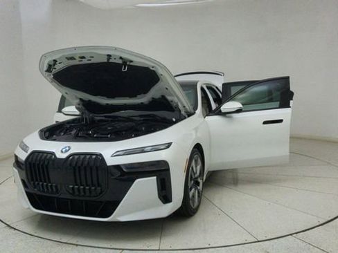 Used 2023 BMW 760i xDrive 760i xDrive w/ Executive Package image 73