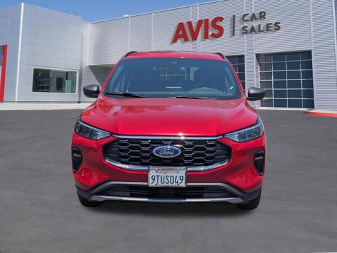 Used 2025 Ford Escape ST-Line AWD/4WD image 2