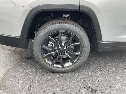 New 2025 Jeep Grand Cherokee L Limited AWD/4WD image 13