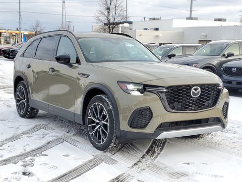 Used 2025 MAZDA CX-70 Plug-In Hybrid w/ Premium Pkg image 4