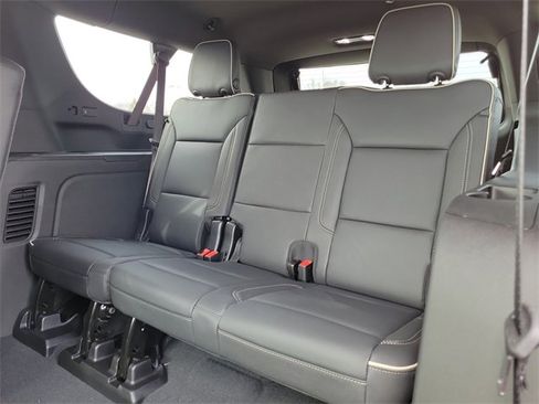 New 2026 GMC Yukon XL Elevation image 14