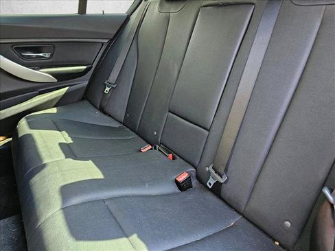 Used 2017 BMW 320i Sedan RWD image 15
