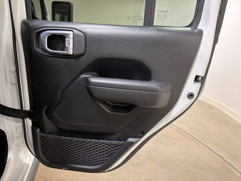 Used 2021 Jeep Gladiator Sport AWD/4WD image 24