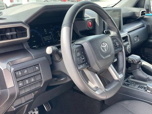 Used 2025 Toyota 4Runner TRD Sport AWD/4WD image 9