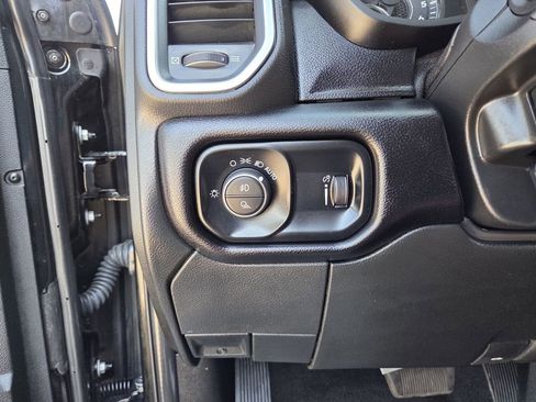 Used 2024 RAM 2500 Big Horn w/ Bed Utility Group image 17