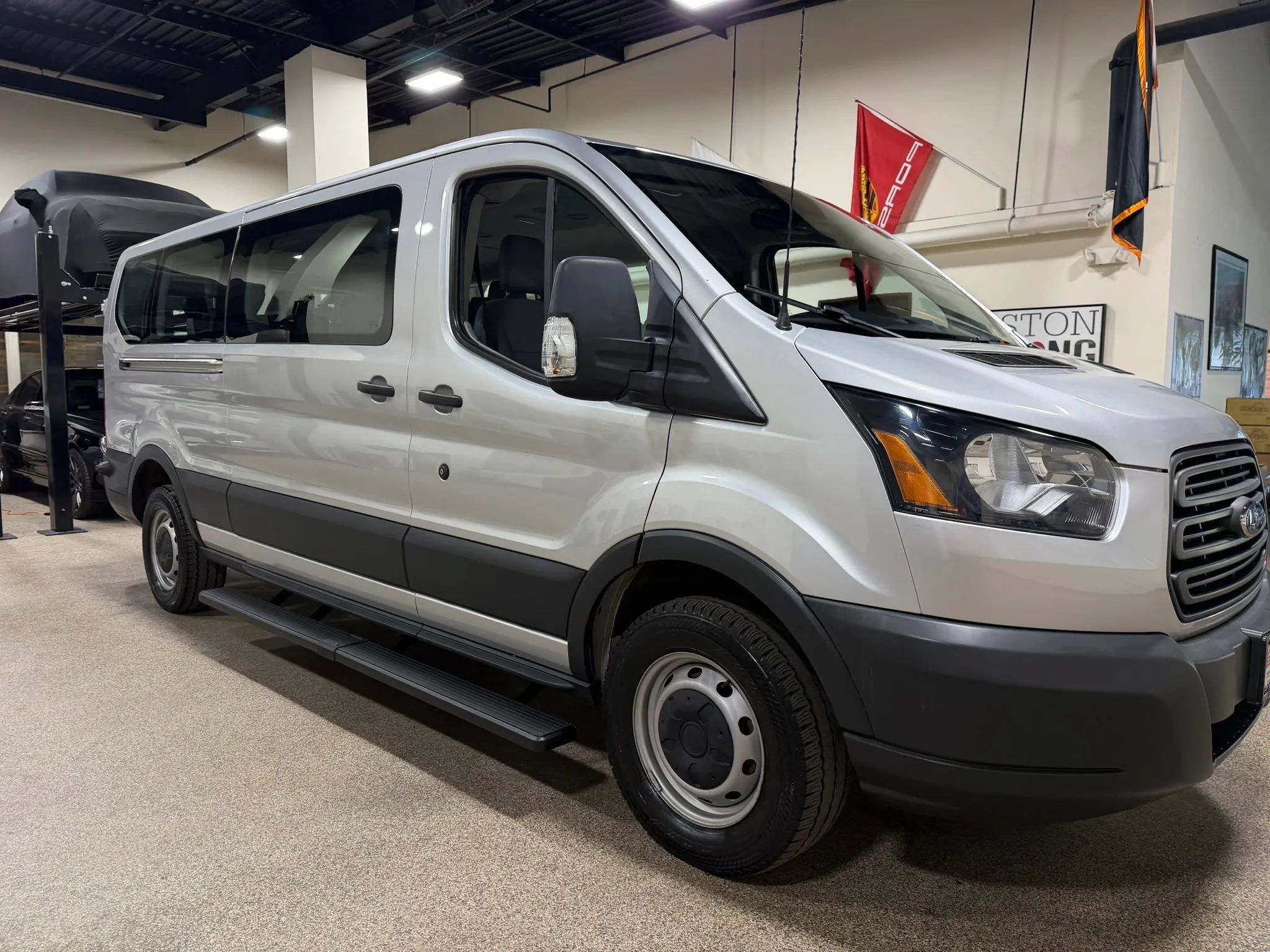 Used 2018 Ford Transit 350 XL RWD image 14