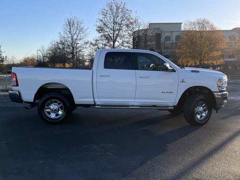 Used 2022 RAM 2500 Big Horn w/ Cold Weather Group image 10