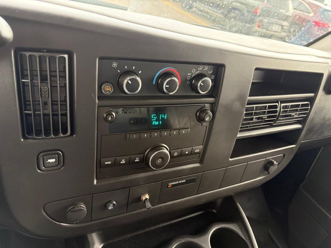 Used 2012 Chevrolet Express 1500 AWD image 14