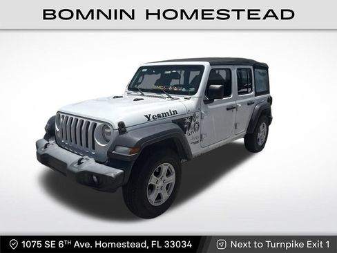 Used 2018 Jeep Wrangler Unlimited Sport AWD/4WD image 1