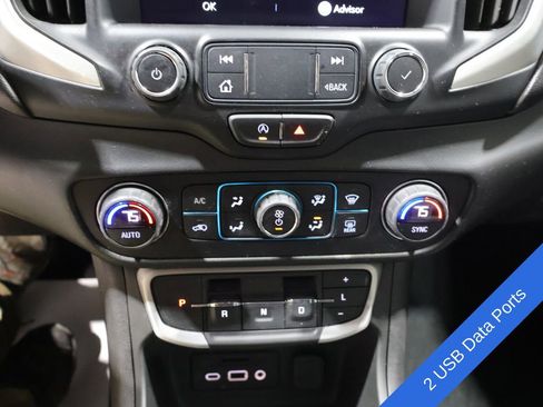 Used 2023 GMC Terrain SLT AWD/4WD image 9