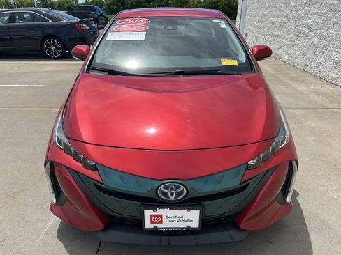 Certified 2018 Toyota Prius Prime Premium FWD image 2