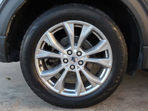 Used 2020 Ford Explorer Limited image 12