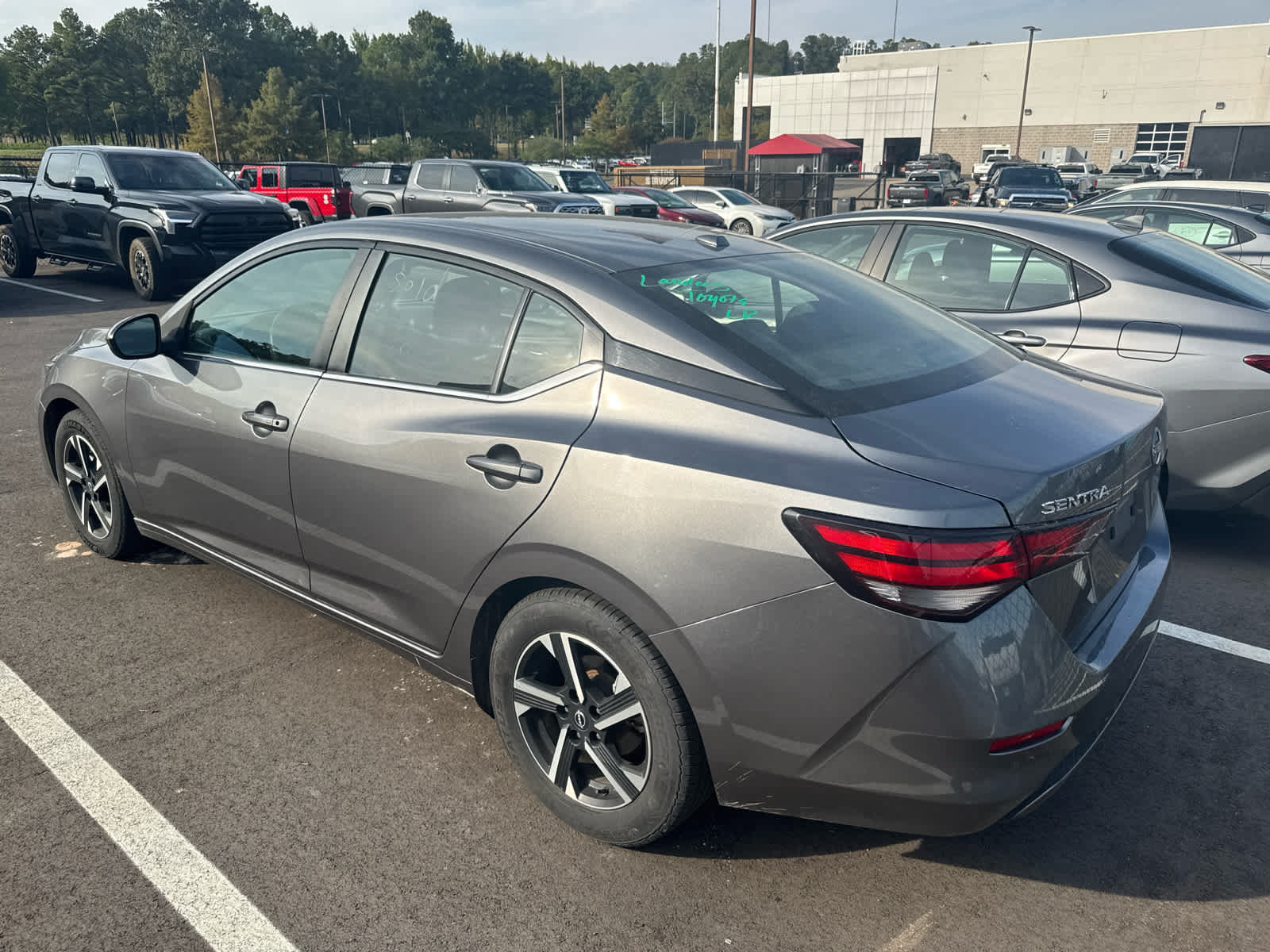 Used 2024 Nissan Sentra SV FWD image 3