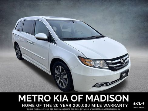 Used 2016 Honda Odyssey Touring Elite image 3