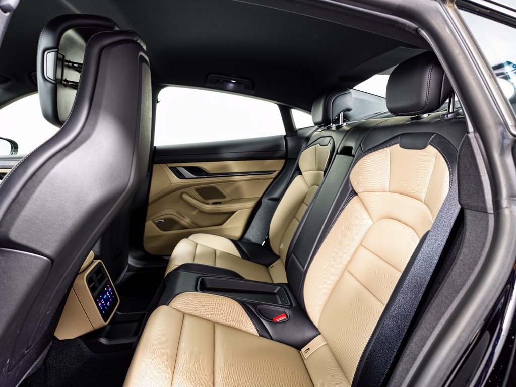 Certified 2025 Porsche Taycan 4S AWD/4WD image 25