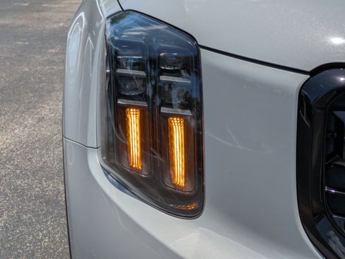 Certified 2024 Kia Telluride SX Prestige X-Line AWD/4WD image 8