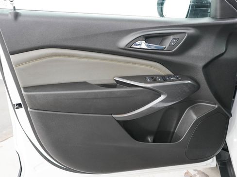Used 2024 Chevrolet Trax ACTIV w/ Sunroof Package FWD image 19
