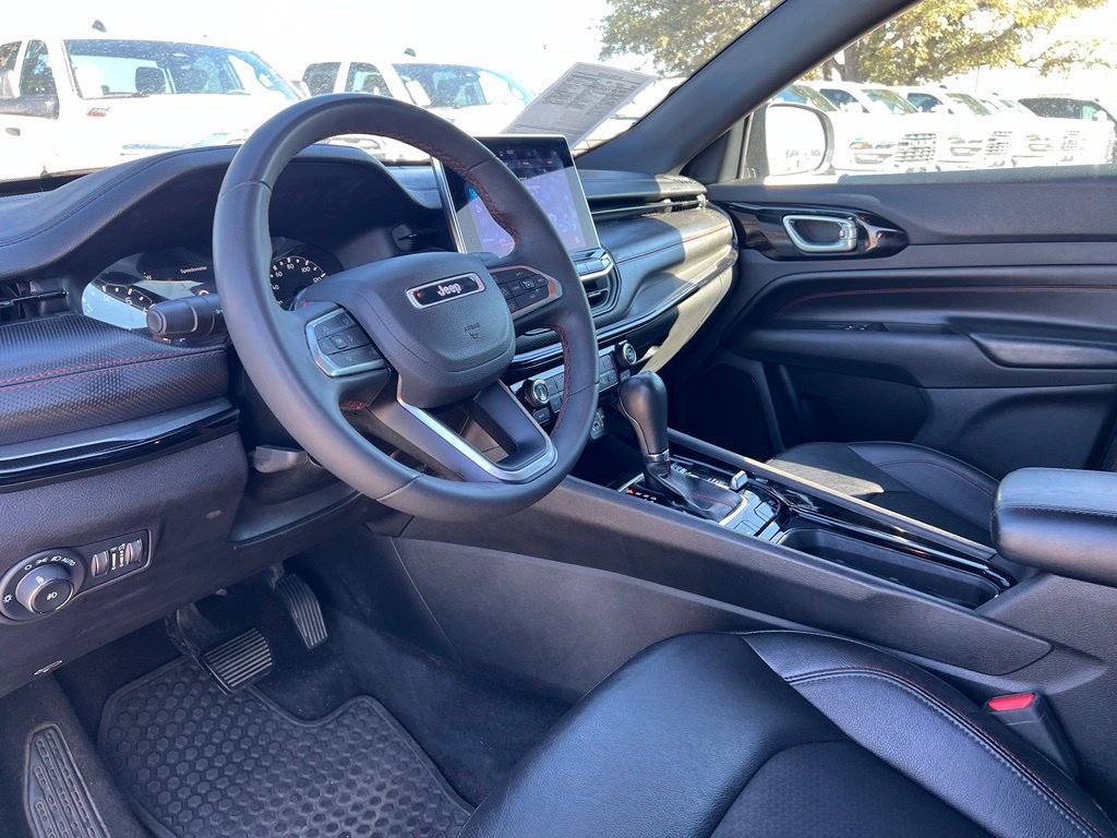 Used 2023 Jeep Compass Trailhawk AWD/4WD image 25