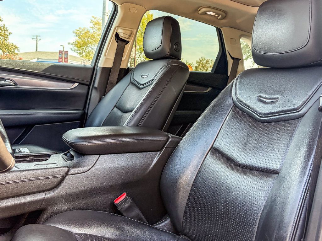Used 2019 Cadillac XT5 Premium Luxury FWD image 7