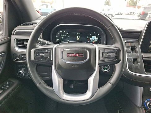 Used 2023 GMC Yukon SLT image 9