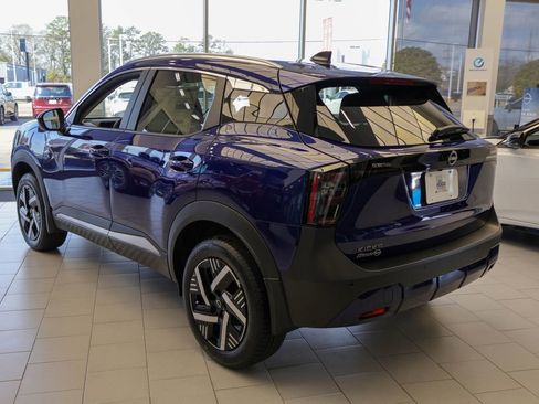 New 2026 Nissan Kicks SV image 2